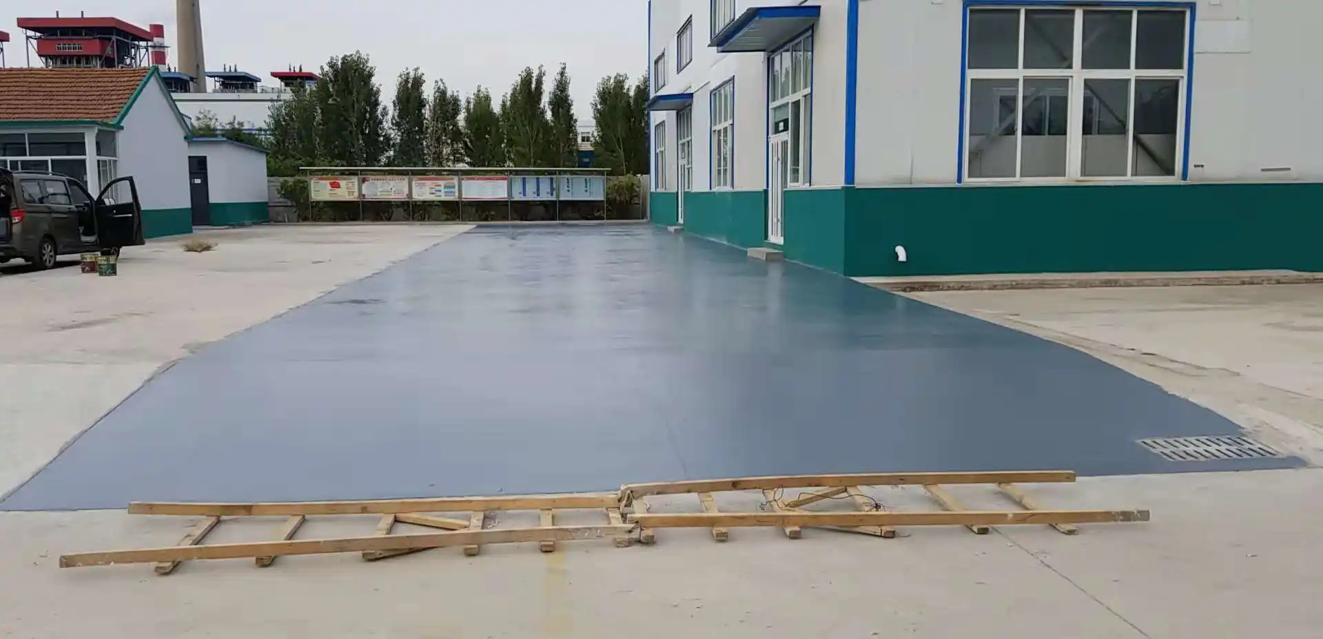 甘孜车间厂房地坪漆修补翻新